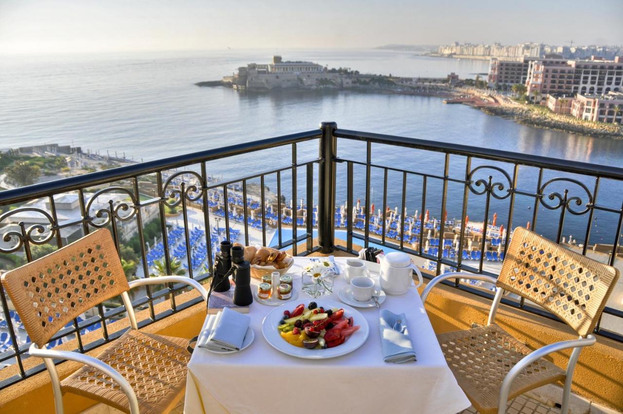 Отель Corinthia St George'S Bay Сент Джулианс Экстерьер фото View from the hotel